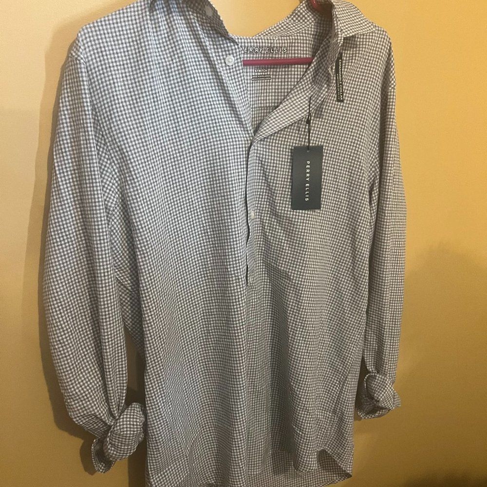 NWT Perry Ellis button down M